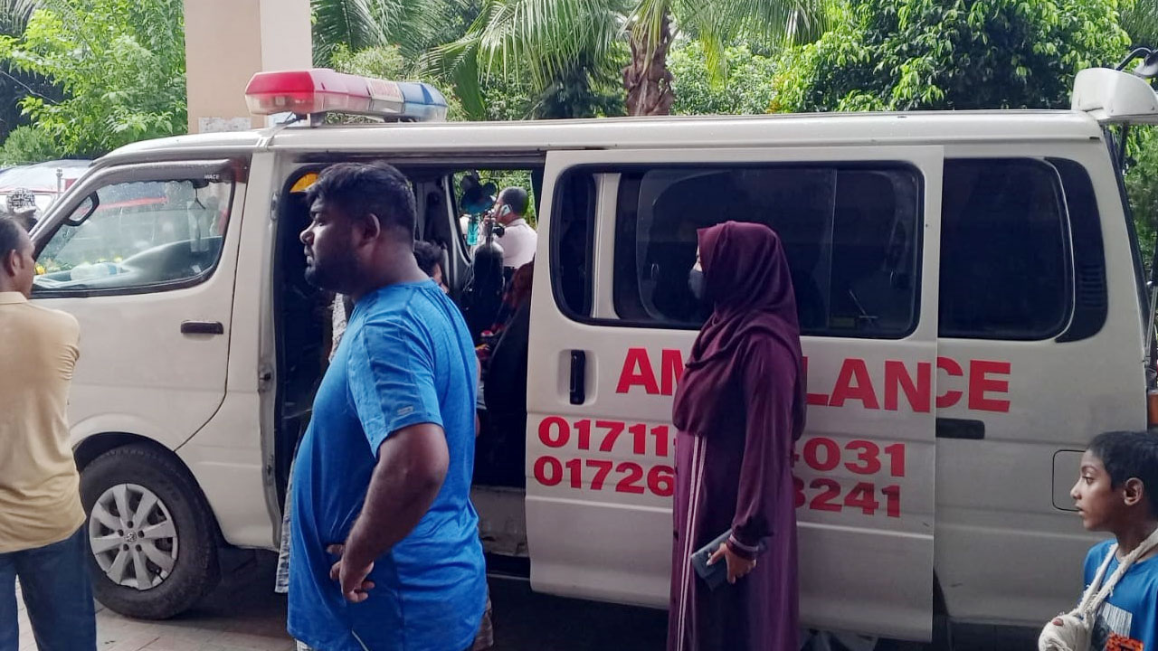 বড় ভাইকে বাঁচাতে গিয়ে ছোট ভাইয়েরও মৃত্যু