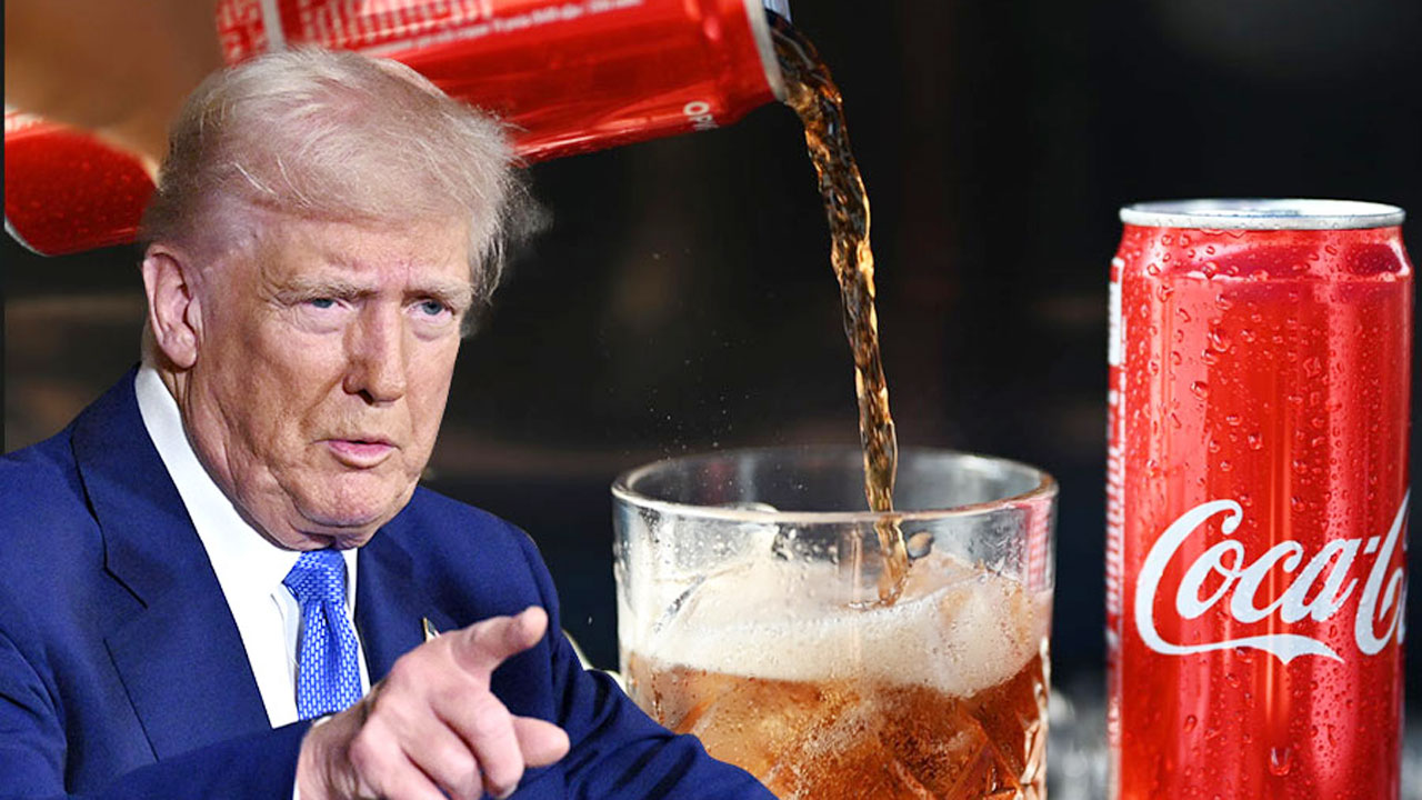 যুক্তরাষ্ট্রে কোকাকোলা তৈরি হবে আখের রস দিয়ে : ঘোষণা ট্রাম্পের