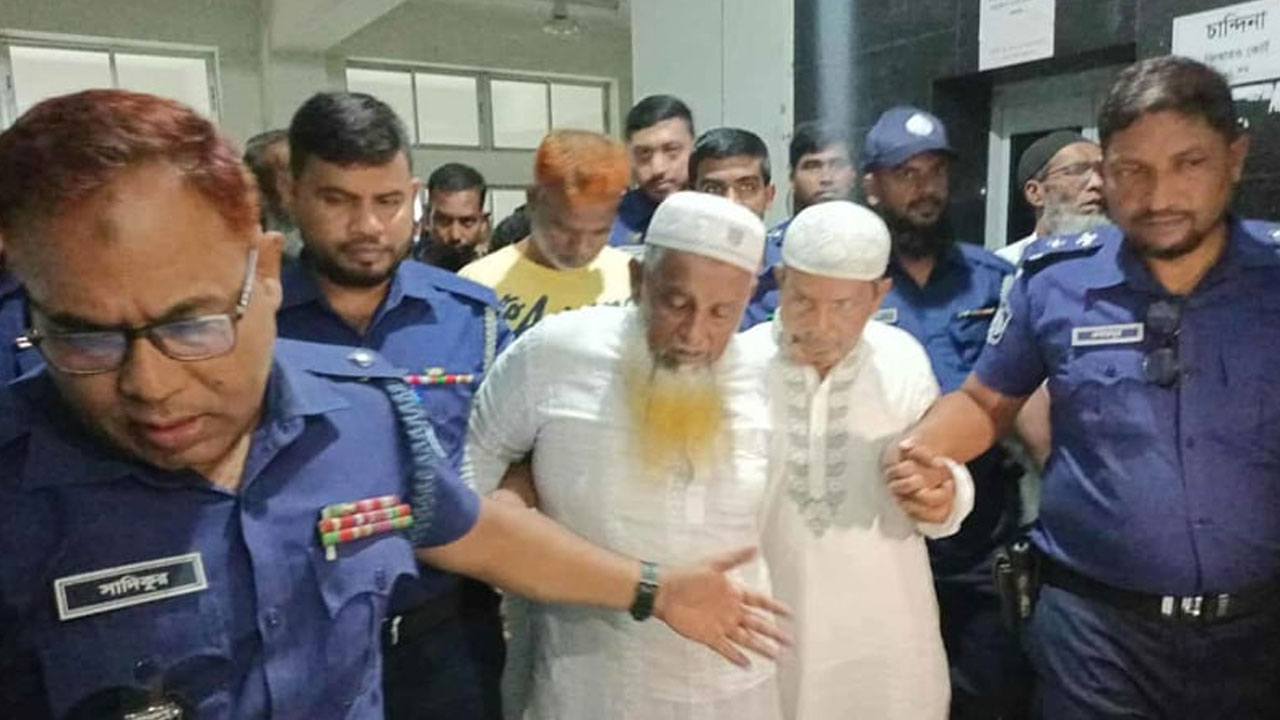 মুরাদনগরে একই পরিবারের তিনজনকে হত্যা, ৮ আসামি রিমান্ডে