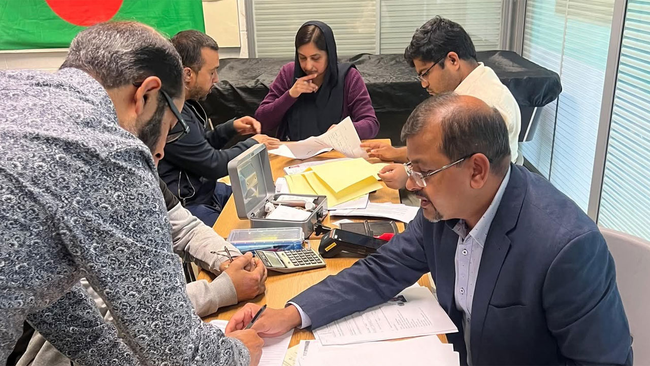 যুক্তরাজ্যের শেফিল্ডে প্রবাসীদের জন্য কনস্যুলার ক্যাম্প