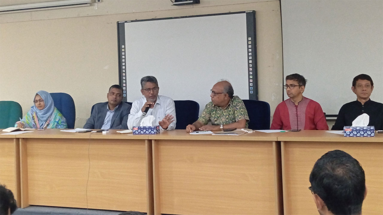 ২০১৮-১৯ সেশনের ‘অছাত্ররা’ ডাকসু নির্বাচনের বাইরে থাকবে