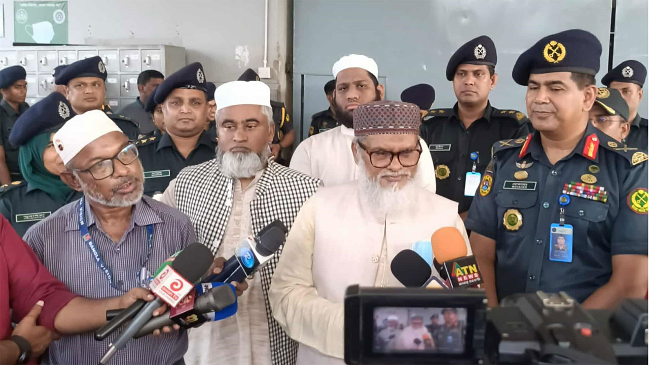 বন্দিদের স্বাভাবিক জীবনে ফিরে যাওয়ার ব্যবস্থা রাখতে হবে : ধর্ম উপদেষ্টা