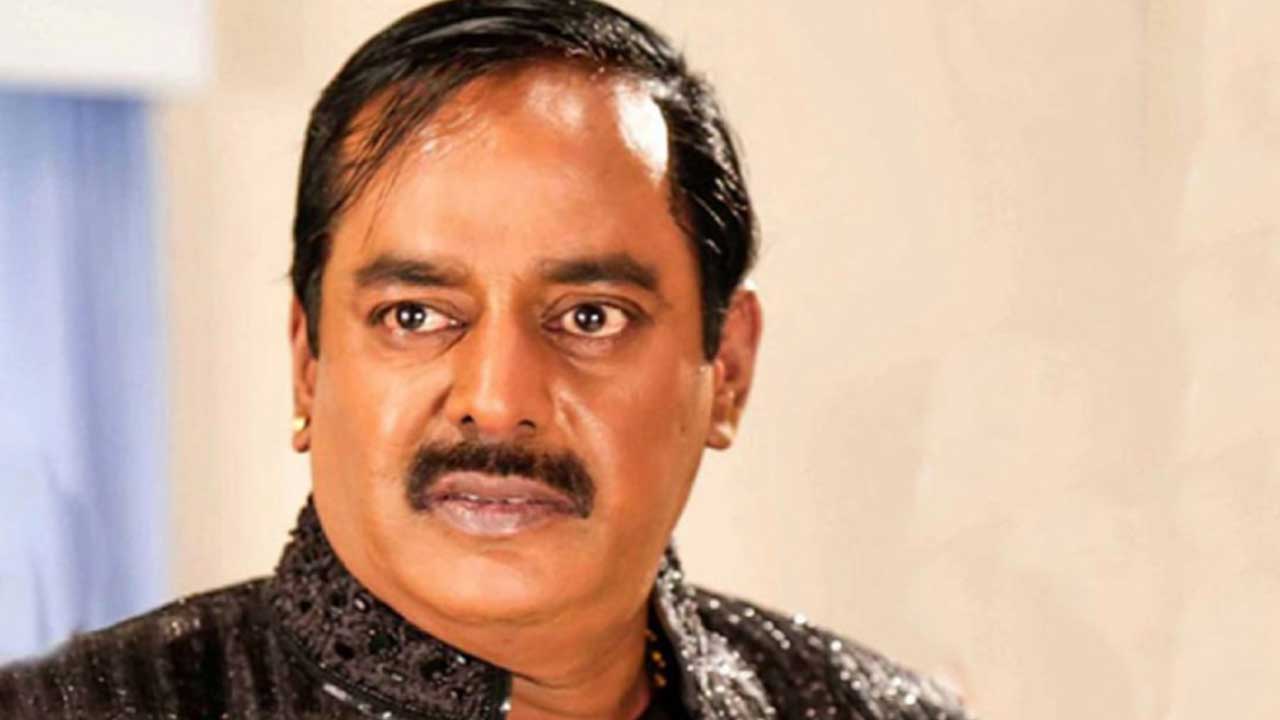 এসিড নিক্ষেপ ও মারধরের অভিযোগে ডিপজলের বিরুদ্ধে মামলা