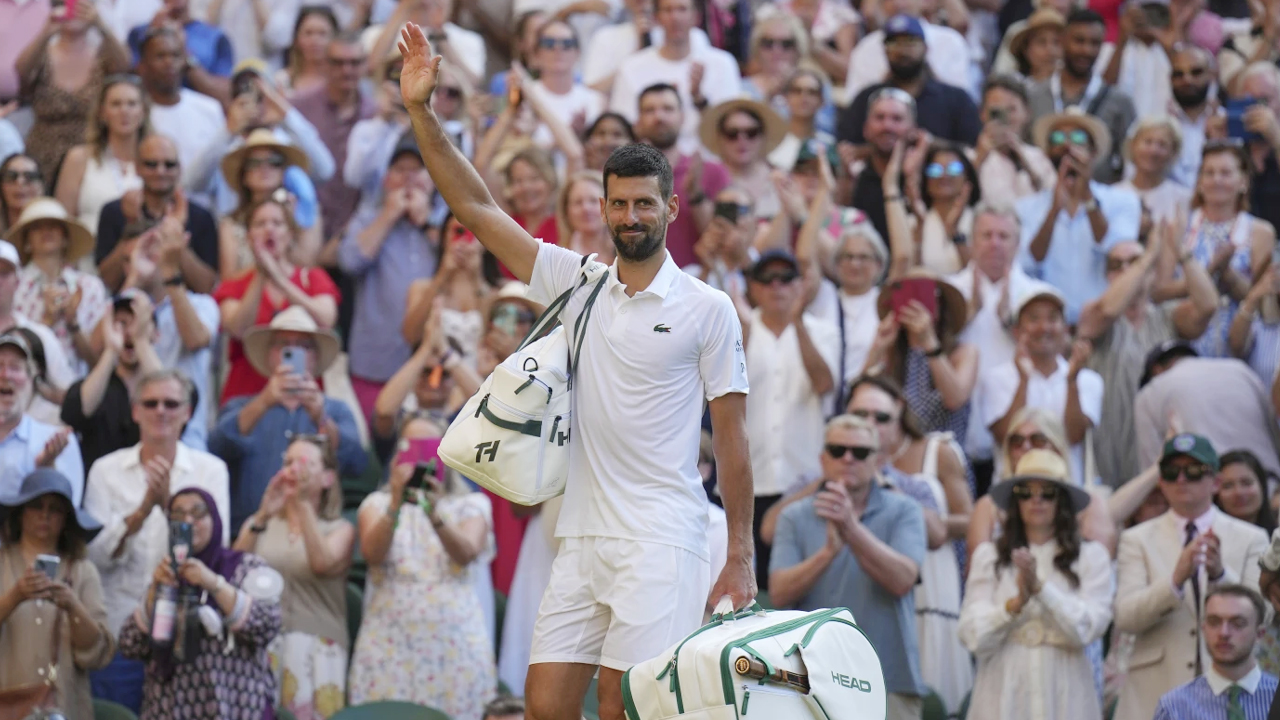 উইম্বলডন থেকে ছিটকে গেলেন জোকোভিচ, ফাইনালে দুই শীর্ষ তারকা