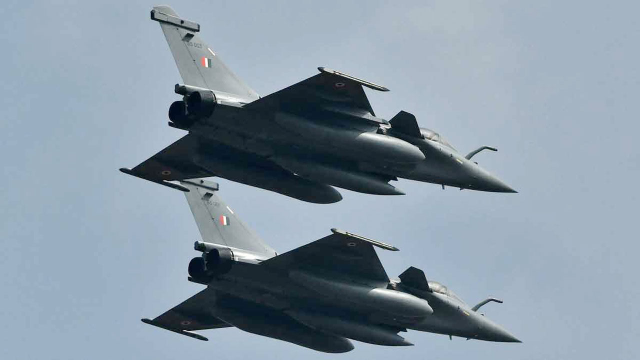 পাকিস্তান সীমান্তের কাছে সামরিক মহড়ার আয়োজন ভারতের