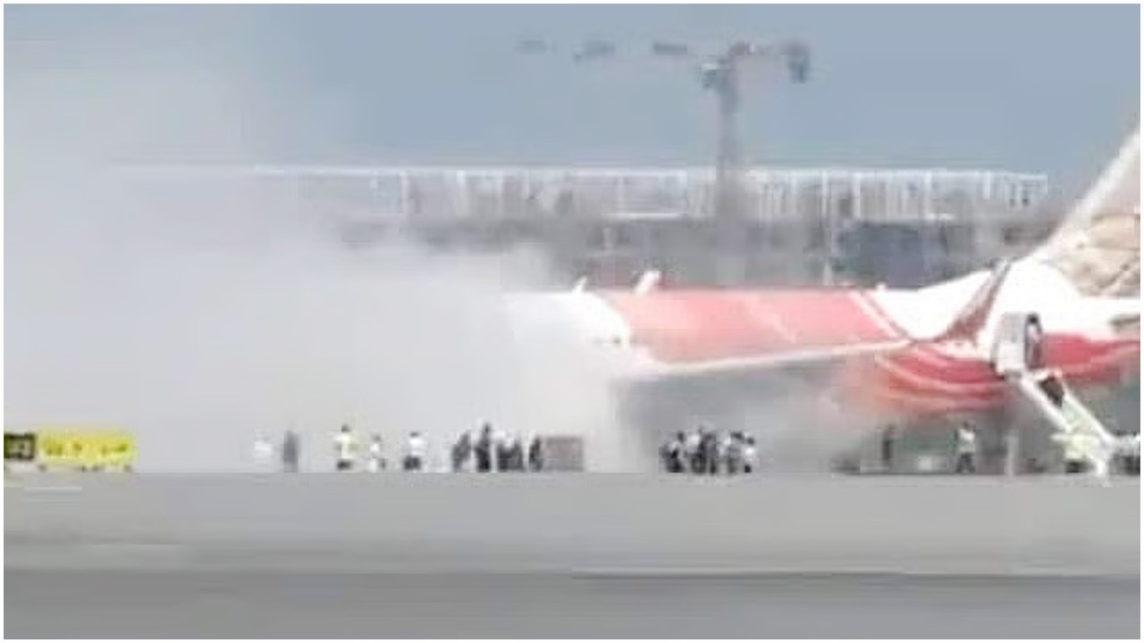 দিল্লিতে এয়ার ইন্ডিয়ার বিমানে আগুন