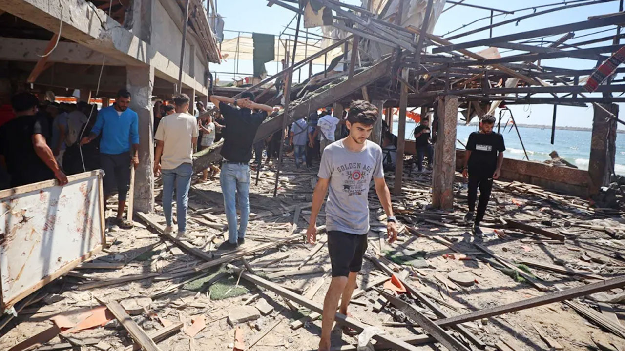 গাজায় সমুদ্রতীরবর্তী ক্যাফেতে ইসরায়েলের হামলা, ২০ ফিলিস্তিনি নিহত