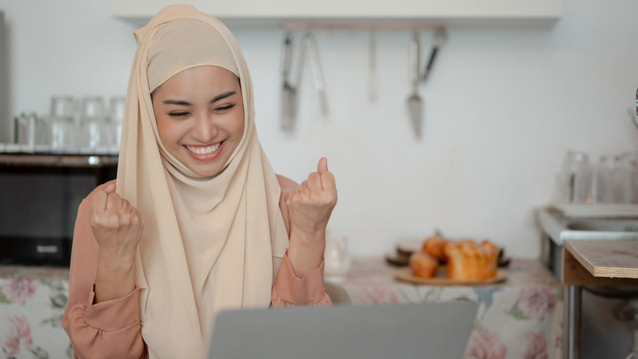 সুখবর পেলে যে দোয়া পড়বেন