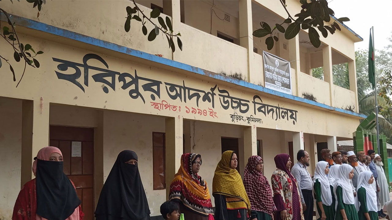 ১৭ জন শিক্ষার্থী, পাস করলেন মাত্র তিনজন