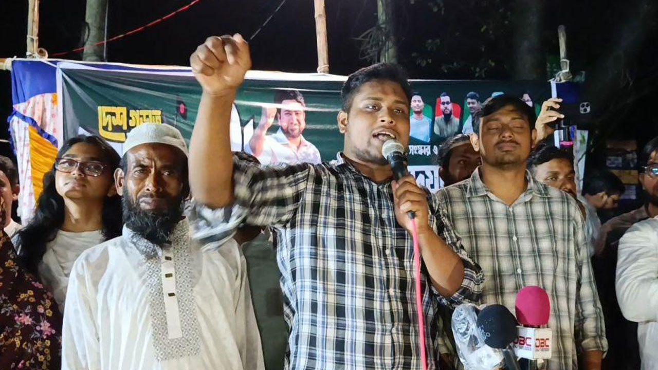 জুলাই সনদ কোনো কবিতা না, আমাদের বাঁচার সনদ : হাসনাত আব্দুল্লাহ