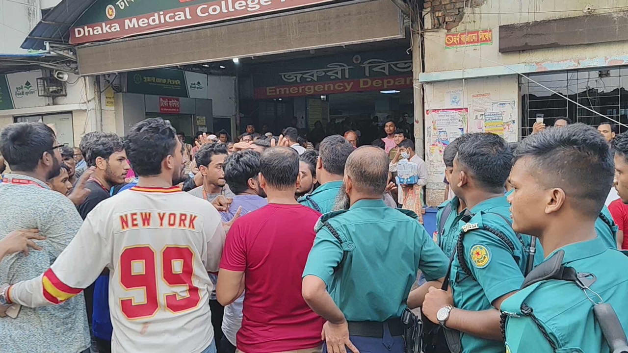 সচিবালয়ের সামনে শিক্ষার্থী-আইনশৃঙ্খলা বাহিনীর সংঘর্ষ, আহত ৫৭