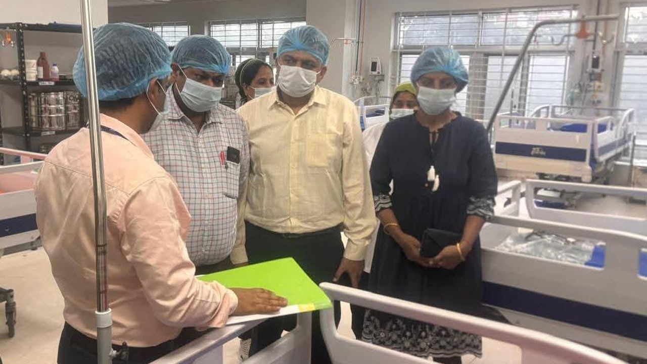 অগ্নিদগ্ধদের চিকিৎসাসেবা কার্যক্রম অব্যাহত রেখেছে ভারতীয় চিকিৎসক দল