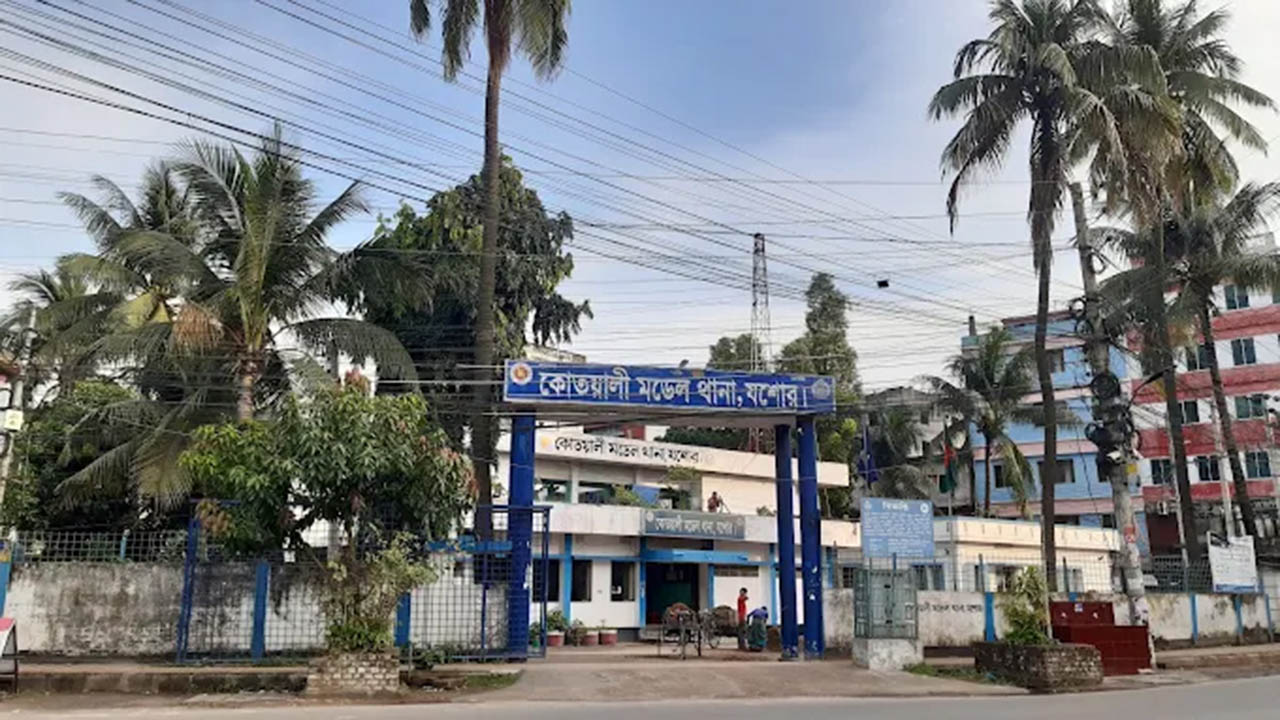 পাওনা টাকা চাওয়ায় পিটিয়ে হত্যার অভিযোগ, স্বামী-স্ত্রী আটক