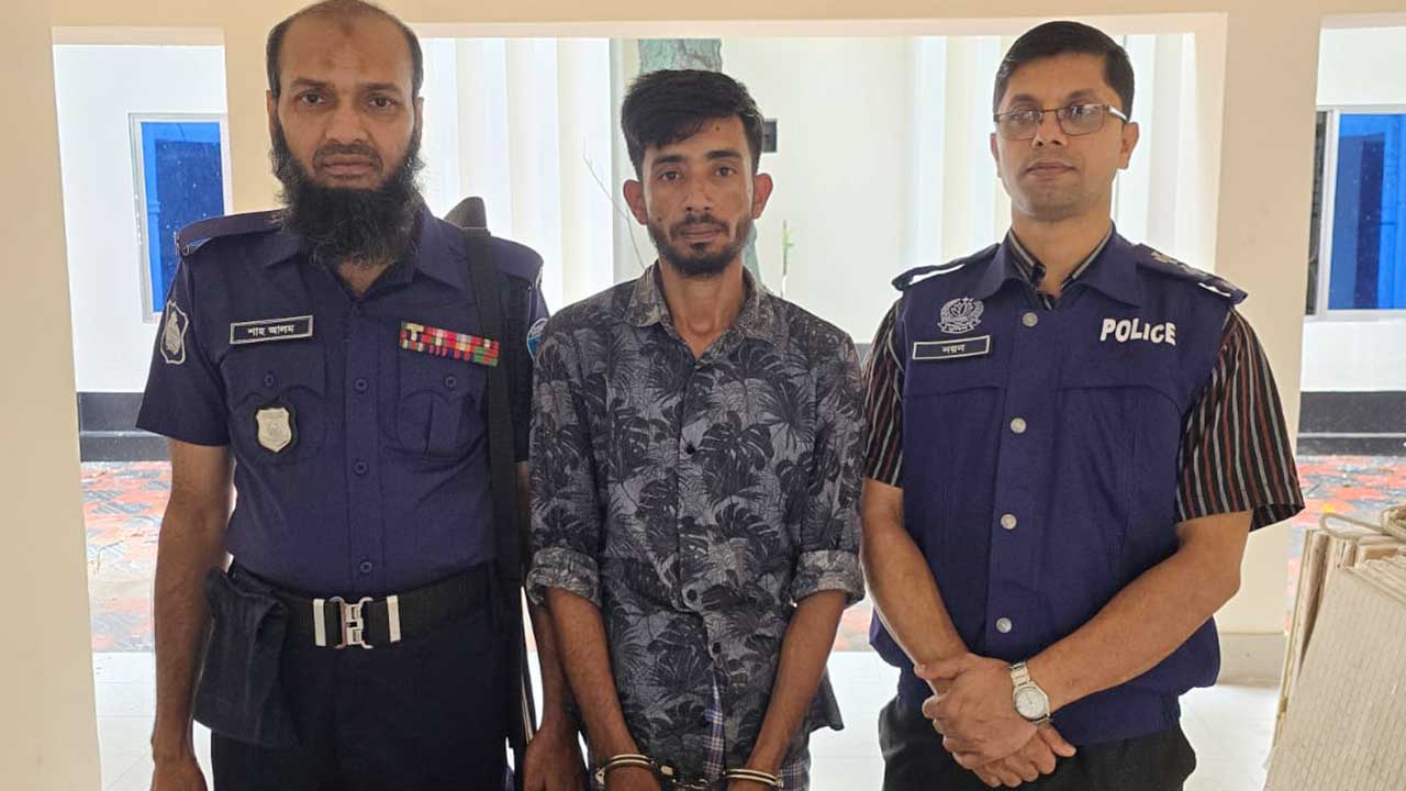 পেটে ইয়াবা রেখে সারাদেশে সাপ্লাই দেন কাজল