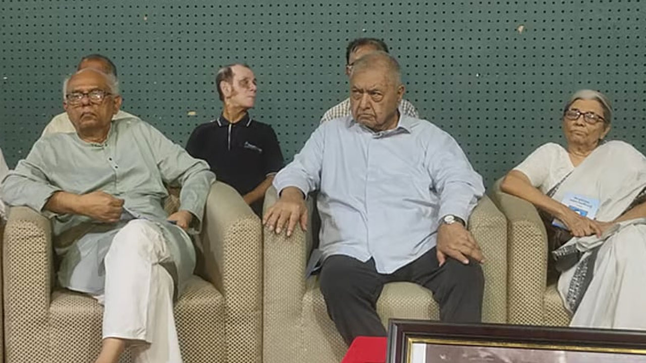 রাজনৈতিক অস্থিরতা সমাধানের একমাত্র পথ ঐক্য : ড. কামাল