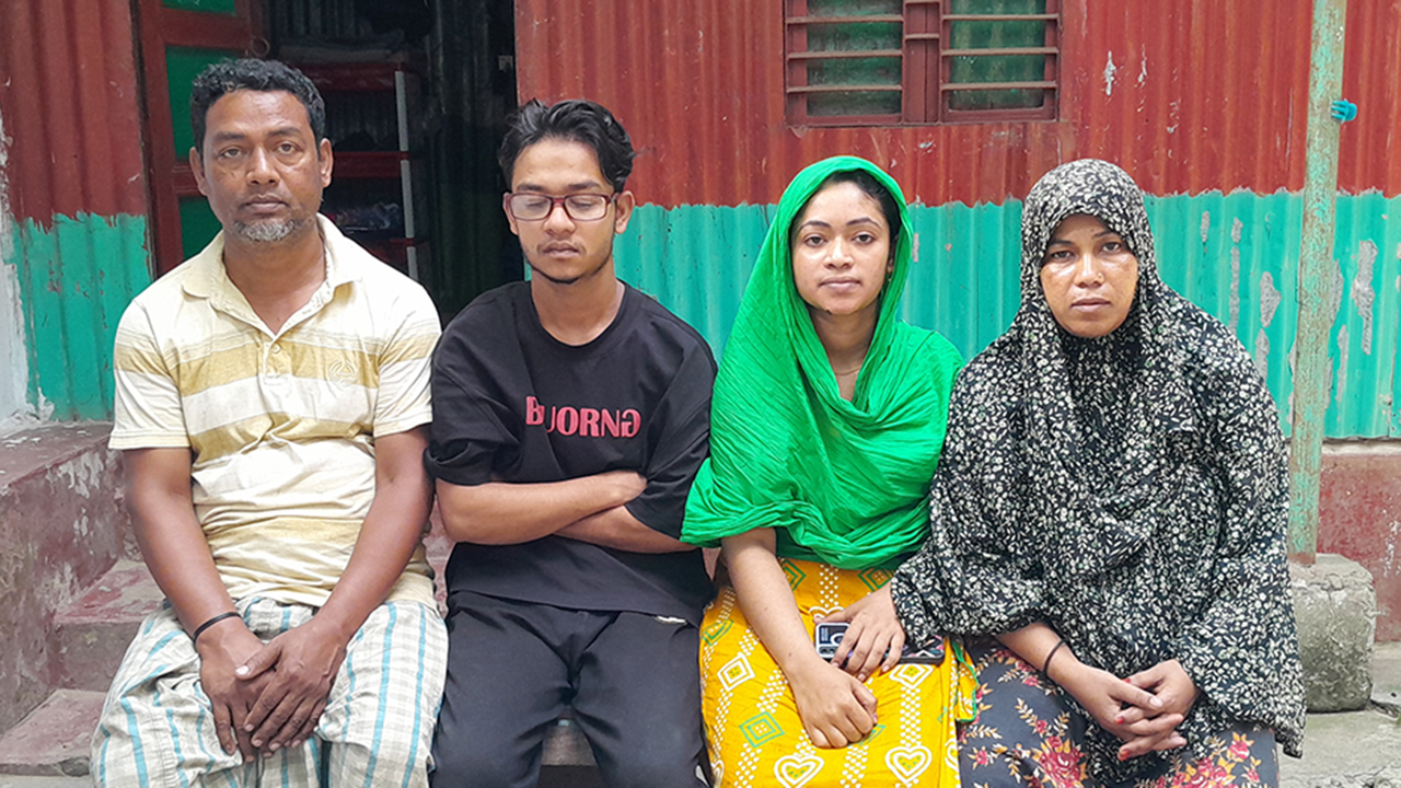 এখনো মাথায় ৫৬ ছররা গুলি, নষ্ট হয়ে গেছে এক চোখ