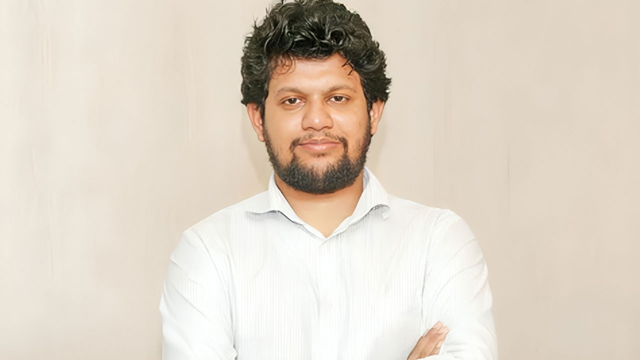 সাংবাদিক মাহমুদুর রহমানের মায়ের মৃত্যুতে তথ্য উপদেষ্টার শোক