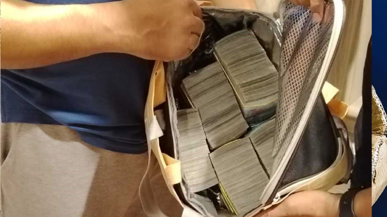 মালয়েশিয়ায় হুন্ডি কারবারির অভিযোগে ৬ বাংলাদেশি আটক