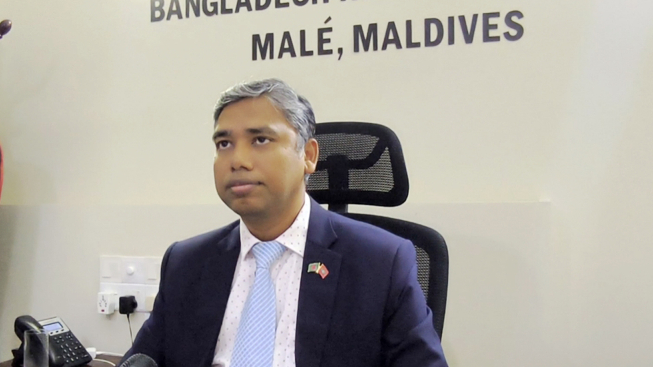 মালদ্বীপে ইমিগ্রেশনের জটিলতা এড়াতে পাসপোর্ট রিনিউতে দূতাবাসের পরামর্শ