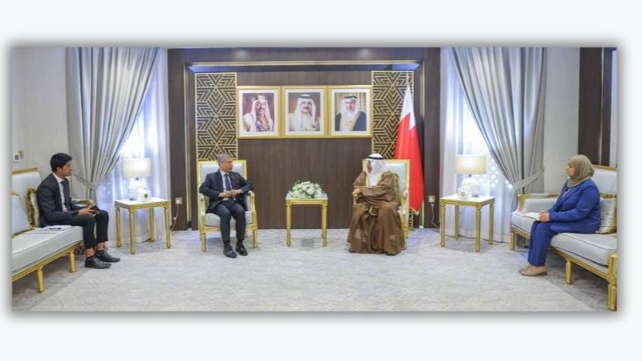 বাহরাইনের শুরা কাউন্সিলের চেয়ারম্যানের সঙ্গে রাষ্ট্রদূতের সাক্ষাৎ