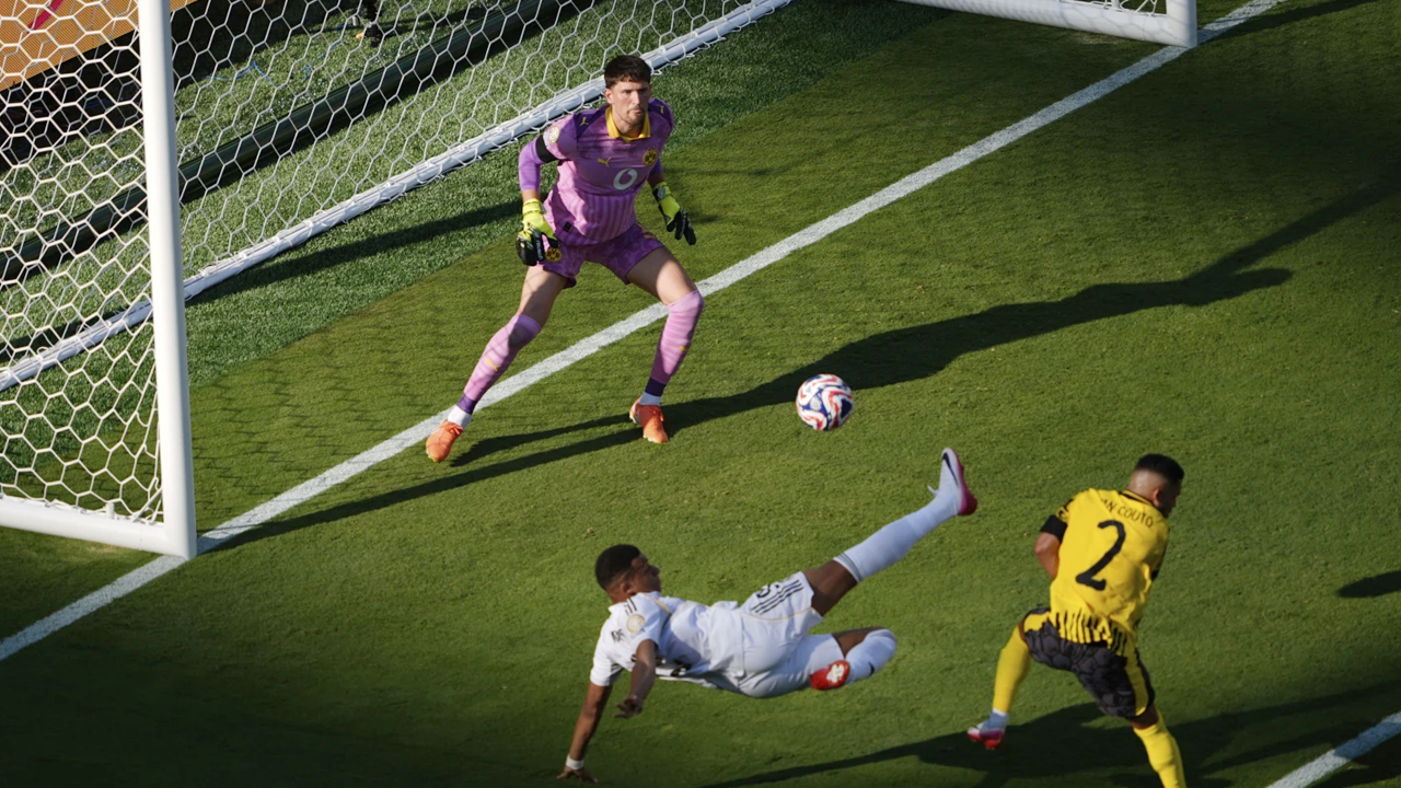 শ্বাসরুদ্ধকর ম্যাচে ডর্টমুন্ডকে হারিয়ে সেমিফাইনালে রিয়াল