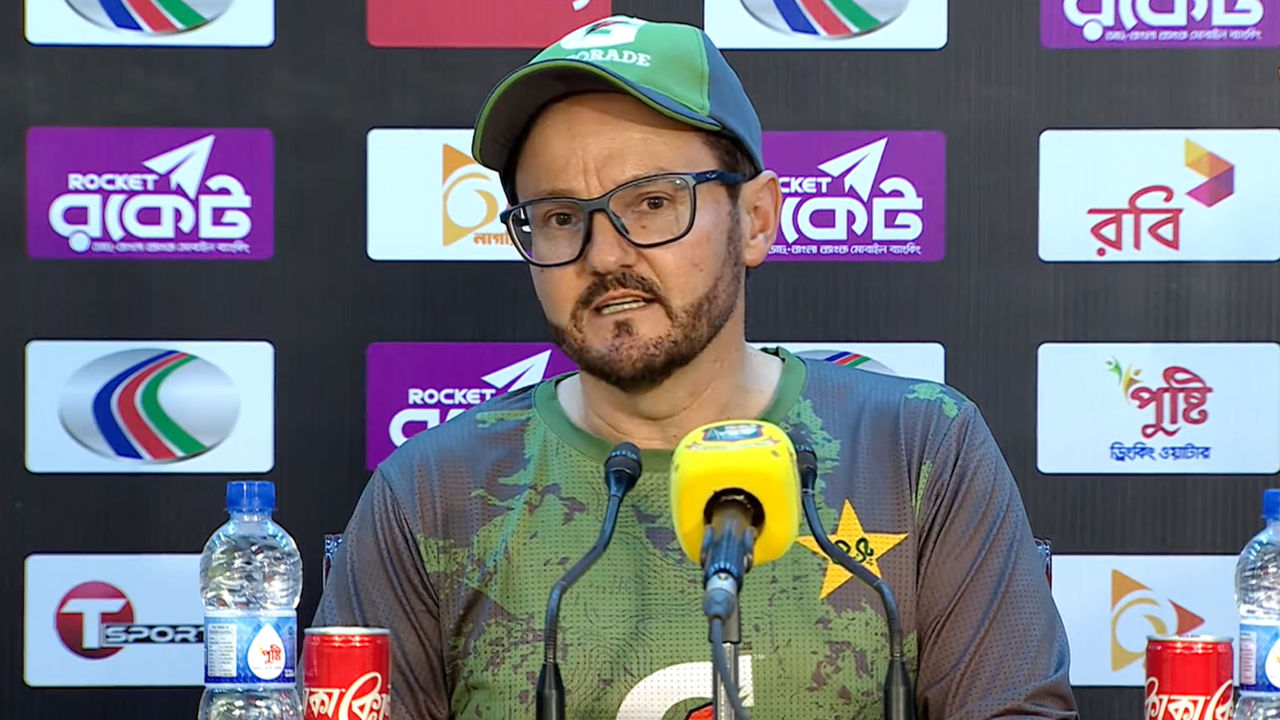 মিরপুরের উইকেট নিয়ে কড়া সমালোচনা পাকিস্তান কোচের