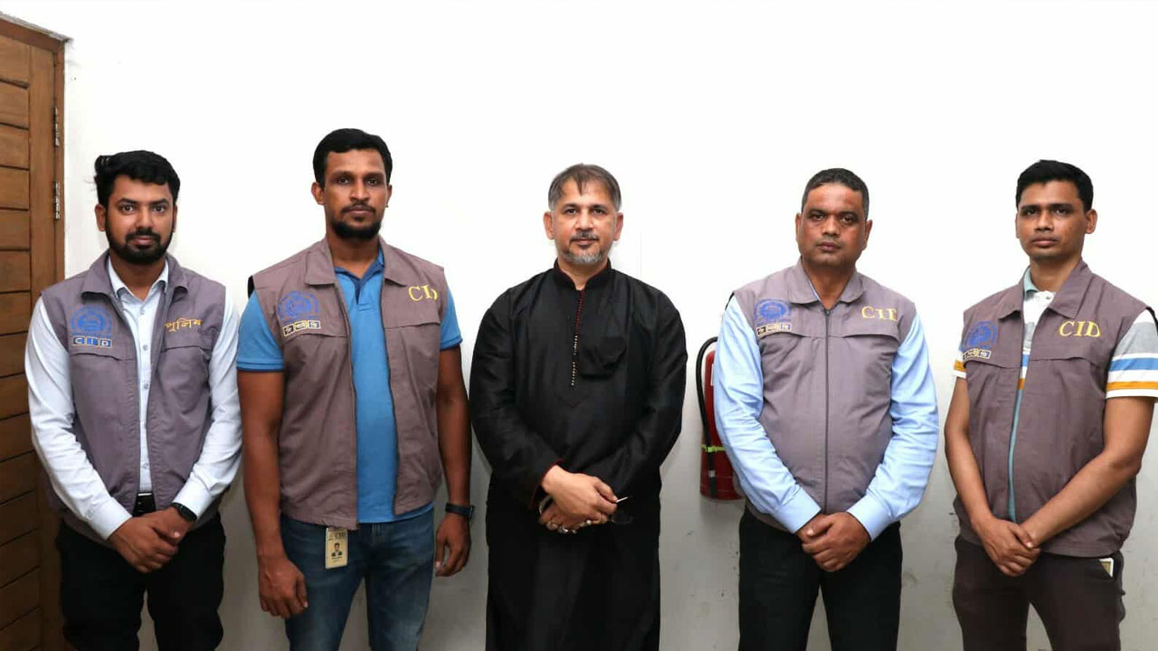 বিএসবি গ্লোবাল নেটওয়ার্ক চেয়ারম্যান লায়ন এম কে বাসার আটক