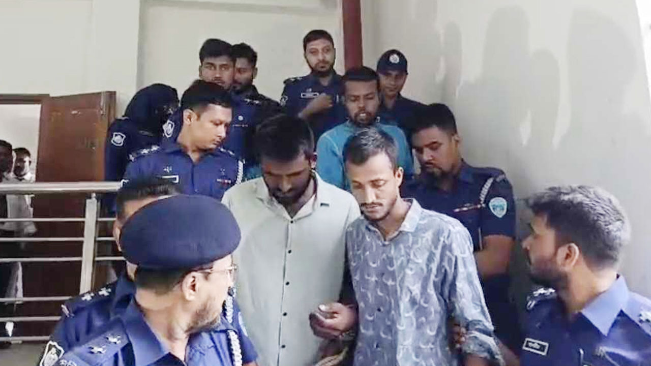 মুরাদনগরের ঘটনায় ভিডিও ভাইরাল করা ৪ জন রিমান্ডে