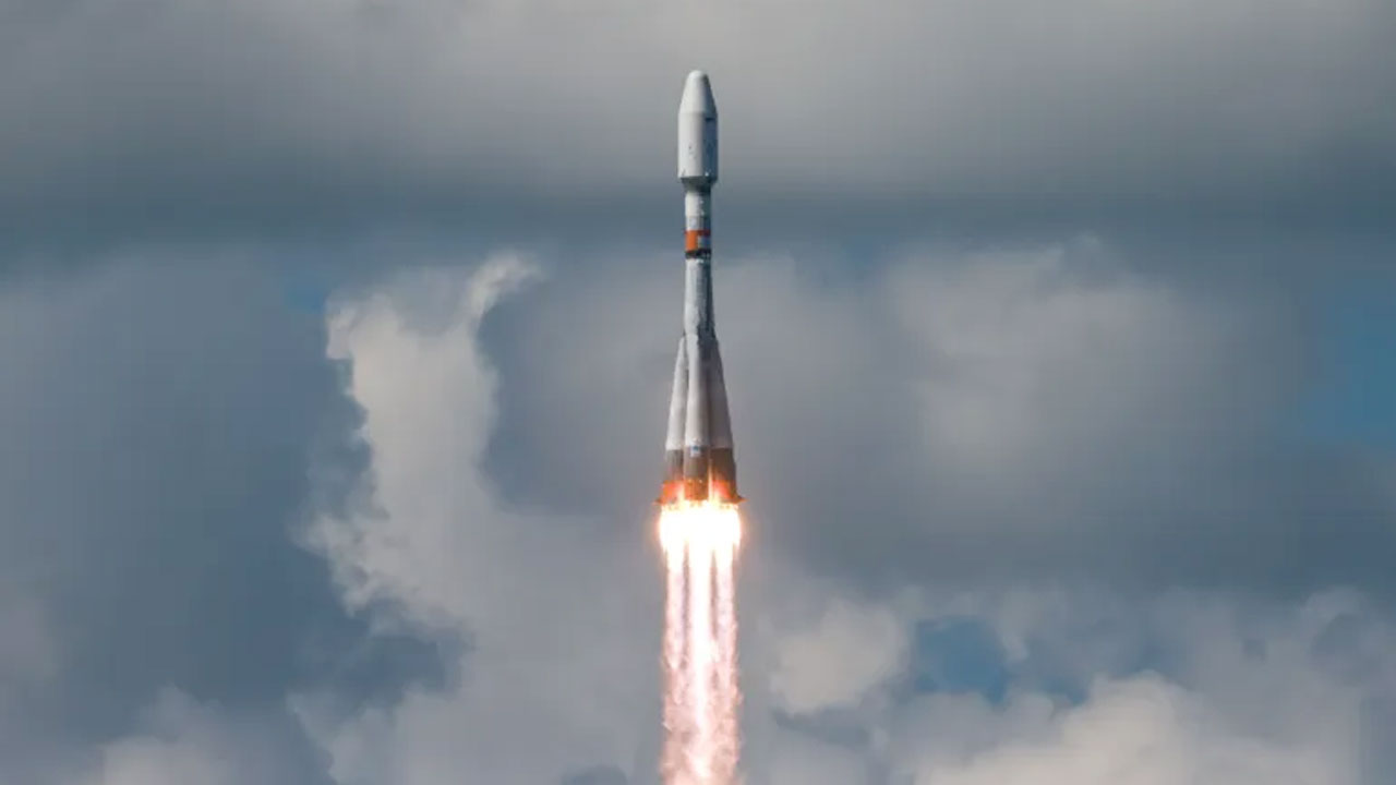 রাশিয়া থেকে নিজেদের স্যাটেলাইট ‘নাহিদ-২’ উৎক্ষেপণ করল ইরান (ভিডিও)