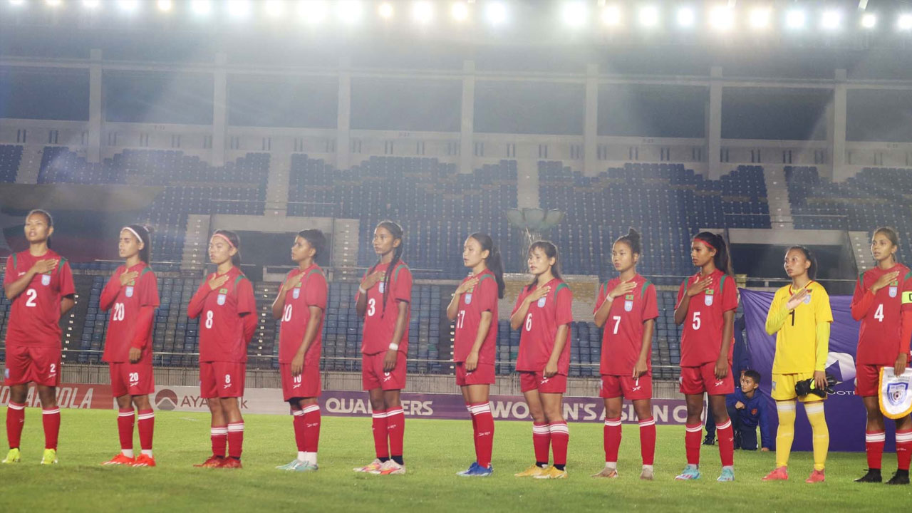 দেশে ফিরলেন নারী ফুটবলাররা