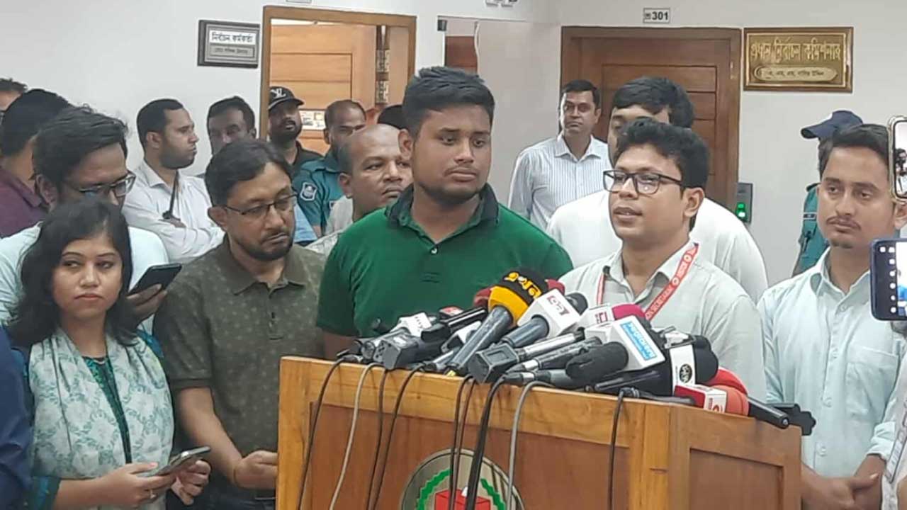 ইসির প্রতীক তালিকা থেকে নৌকা বাদ দিতে বললো এনসিপি