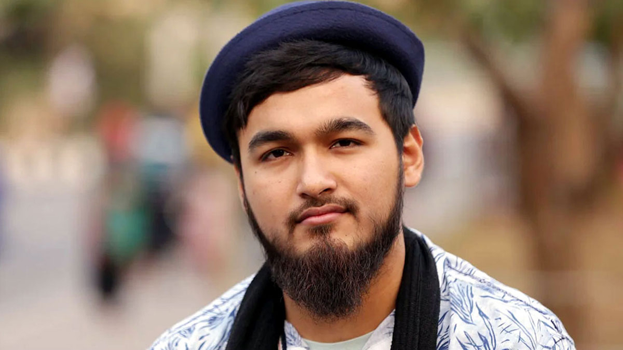 রাতেই ছেড়ে দেওয়া হয় গায়ক নোবেলকে