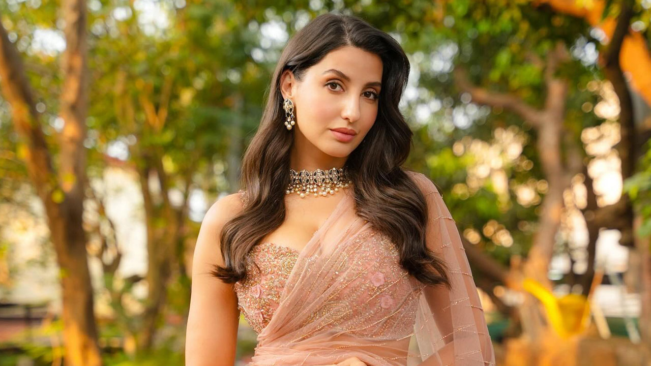 বিমানবন্দরে অঝোরে কাঁদলেন নোরা, কারণ কী