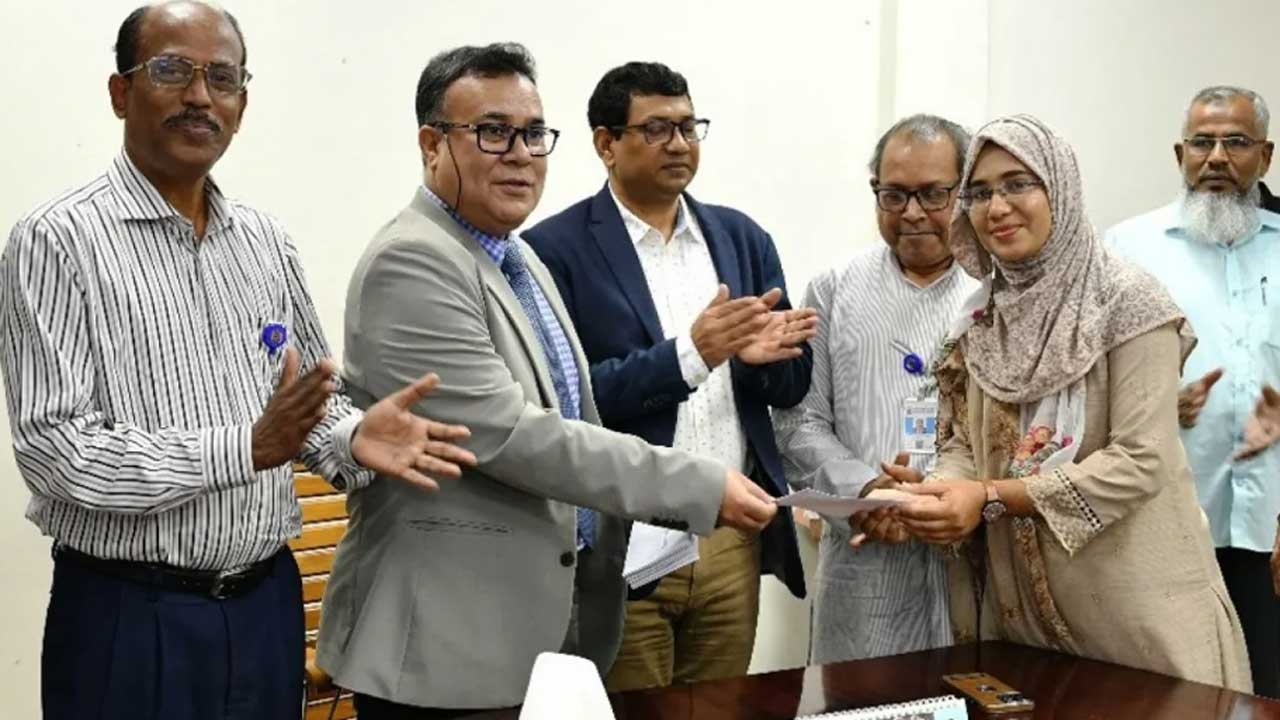 জাতীয় বিশ্ববিদ্যালয়ের কর্মচারীদের ১৬৭ সন্তান পেলেন পোষ্য শিক্ষাবৃত্তি