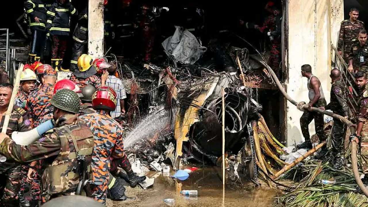 কলেজের দুর্ঘটনাস্থলের উদ্ধারকাজ সমাপ্ত ঘোষণা