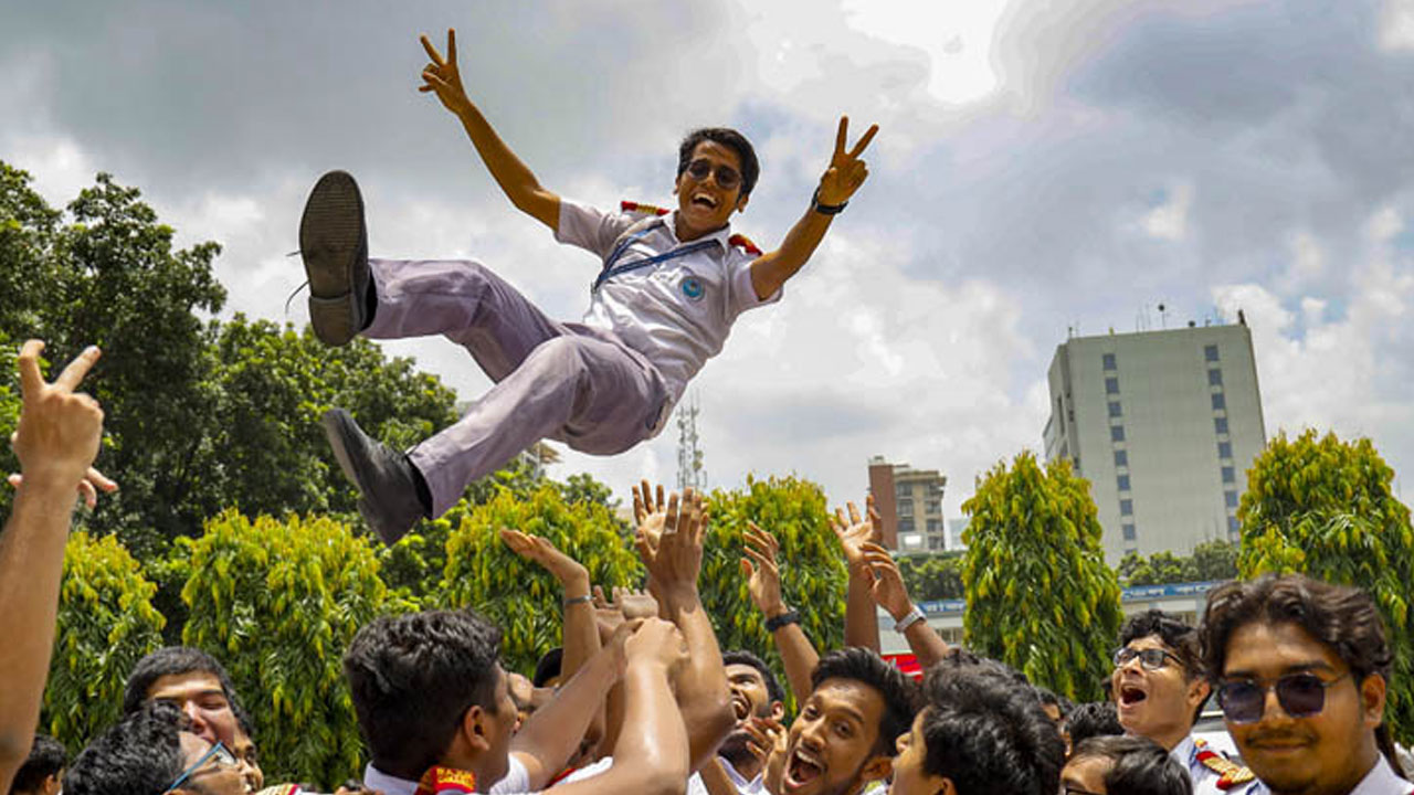 সর্বোচ্চ সংখ্যক পরীক্ষার্থী অনুপস্থিত ঢাকায়, সর্বনিম্ন চট্টগ্রামে