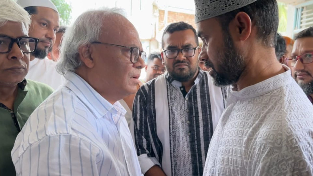 সন্তানদের কবরে যেন আর কারও দাফন না হয়, বাবার আকুতি