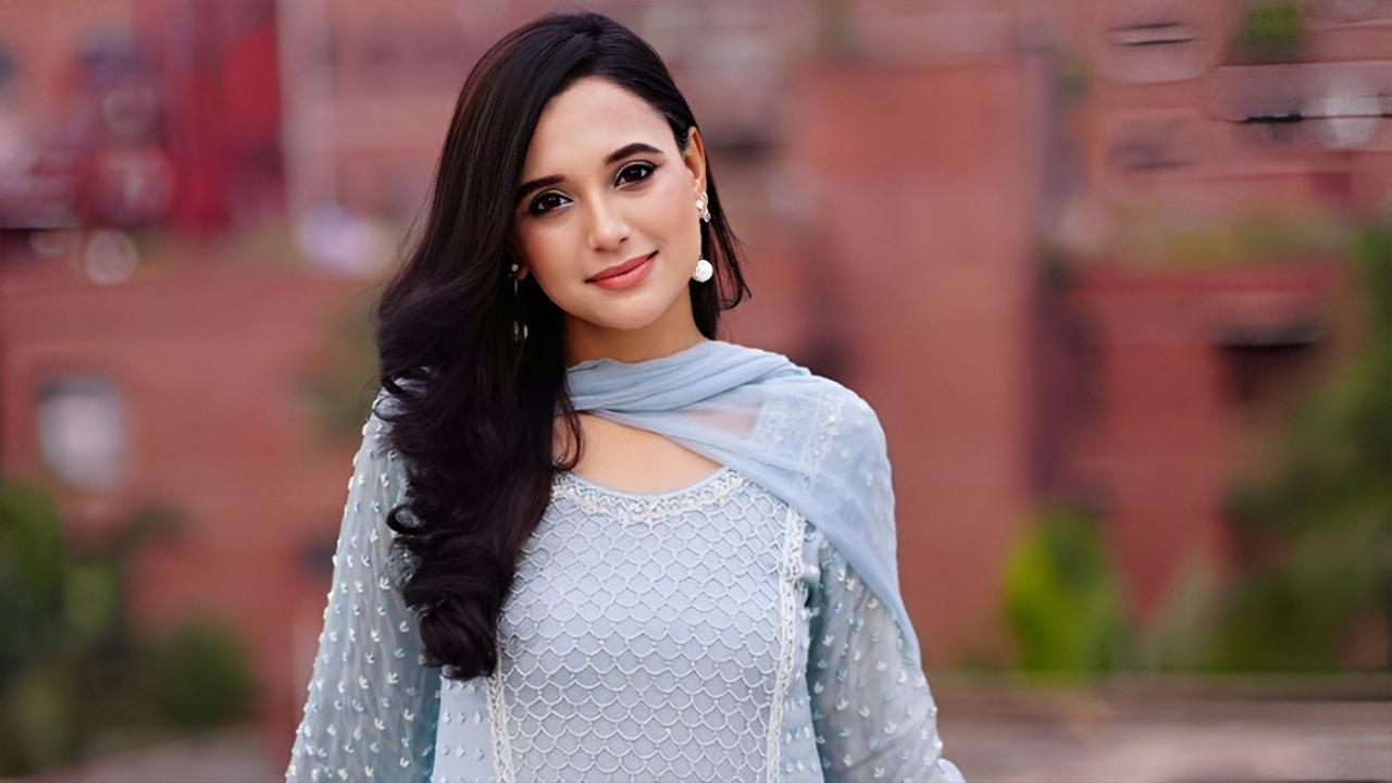 নাটকে অভিনয়ের বিষয়ে যা বললেন সাবিলা নূর