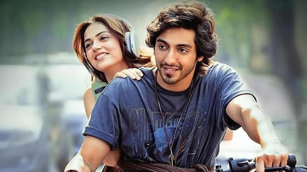 ‘সাইয়ারা’ দেখতে গিয়ে সিনেমা হলে লাইভ কনসার্ট ভক্তদের!