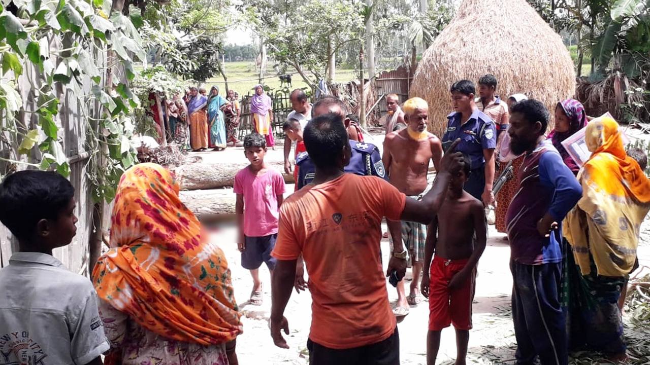 উলিপুরে গাছের নিচে চাপা পড়ে নৈশপ্রহরীর মৃত্যু