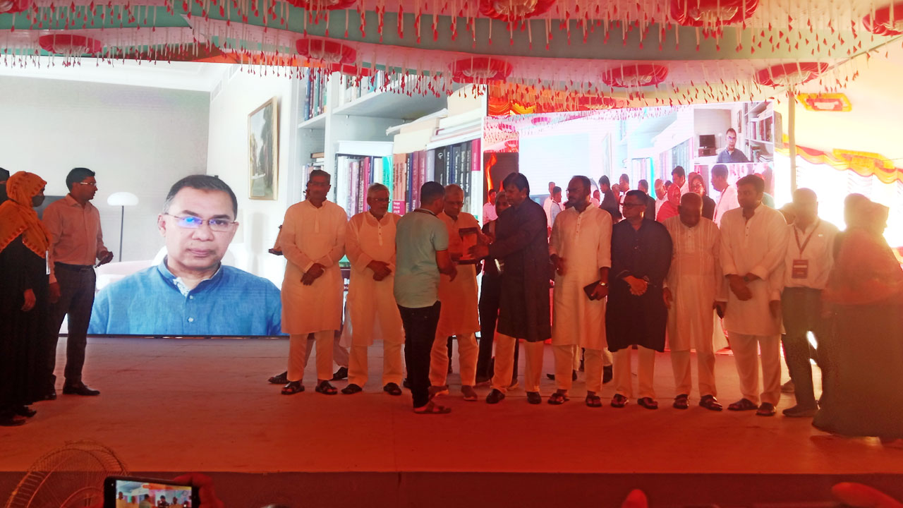 আশুলিয়ায় বিএনপির জনসভা শুরু 