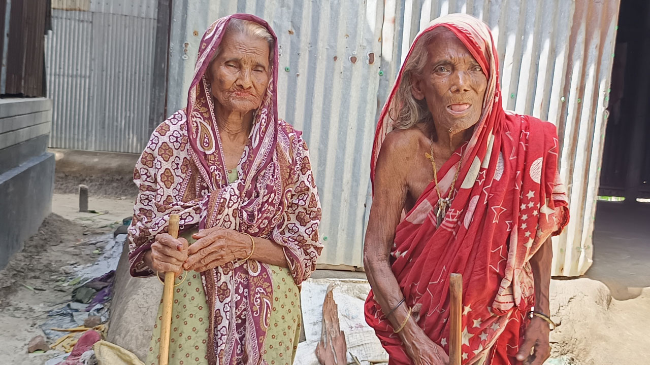 ‘চারডে ভাত পাইলে আর ভিক্ষা করতাম না’