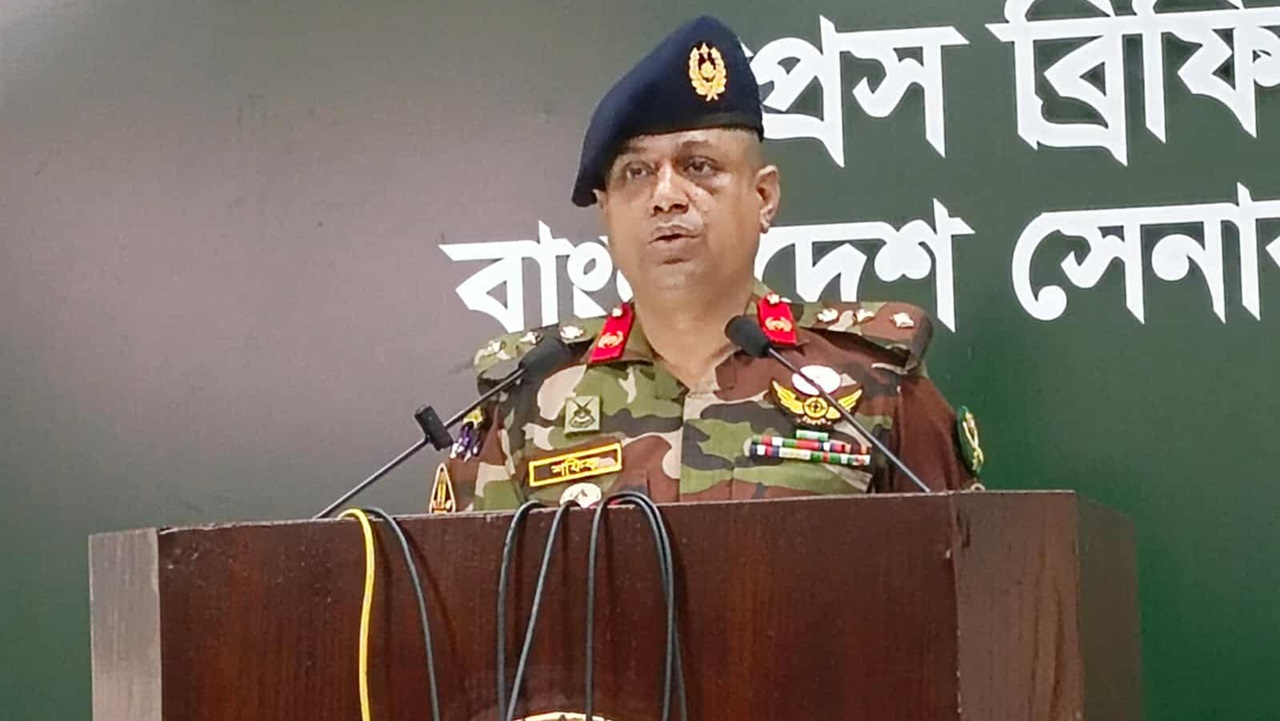 কোনো দলের প্রতি সেনাবাহিনীর আলাদা নজর নেই : সেনা সদর