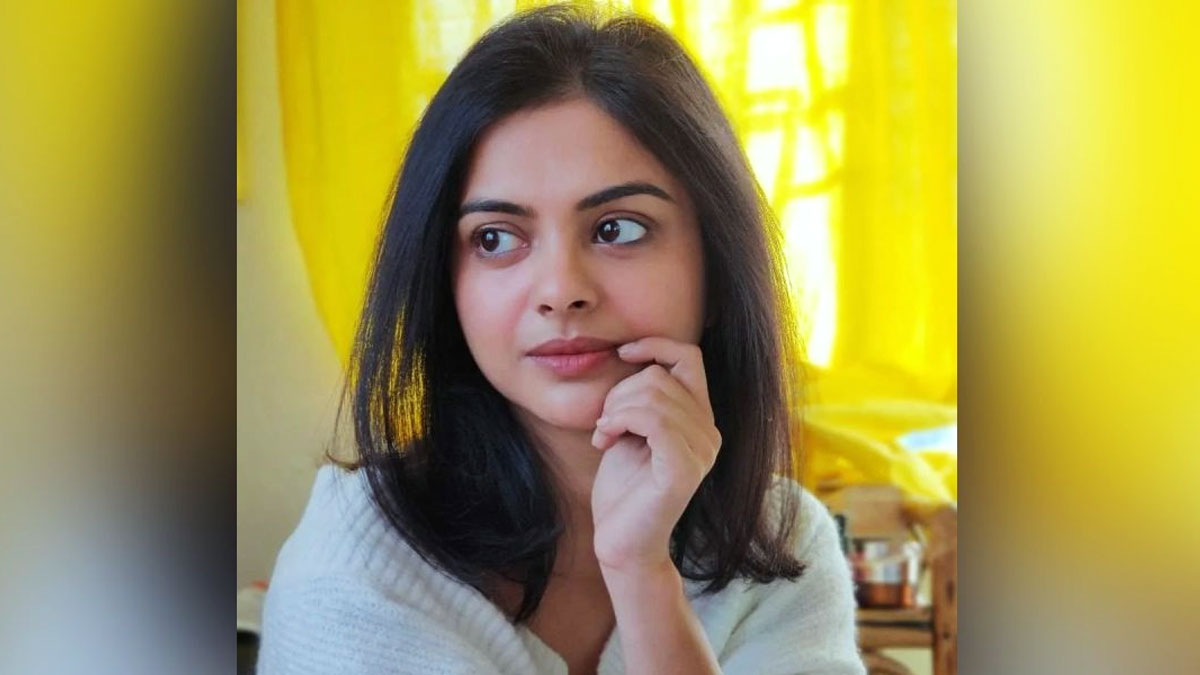 নায়িকা হতে গেলে ক্লিভেজ দরকার, অভিনেত্রীকে পরিচালকের সার্জারির পরামর্শ!