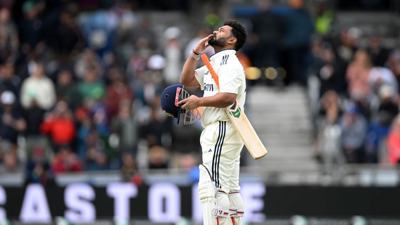 টেস্টে ছক্কার বিশ্ব রেকর্ড গড়লেন পান্ত