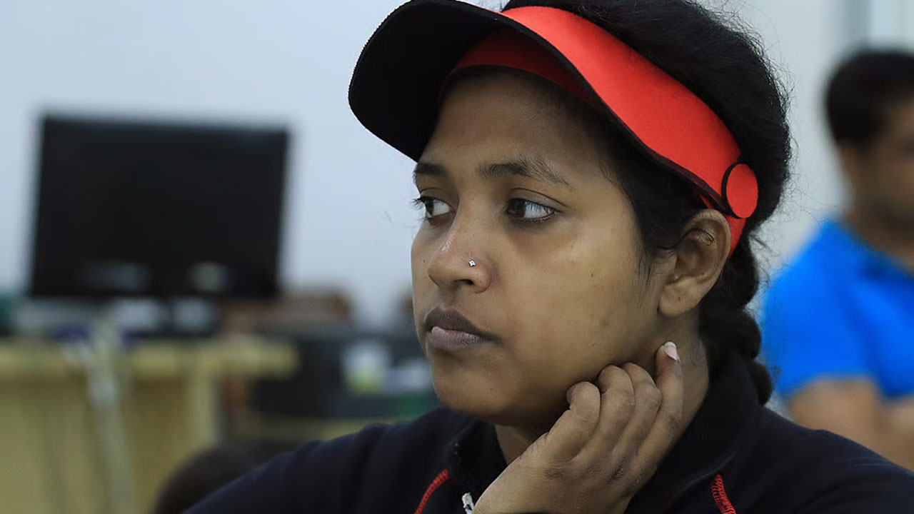 শুটিং কোচ রত্নার পদত্যাগ