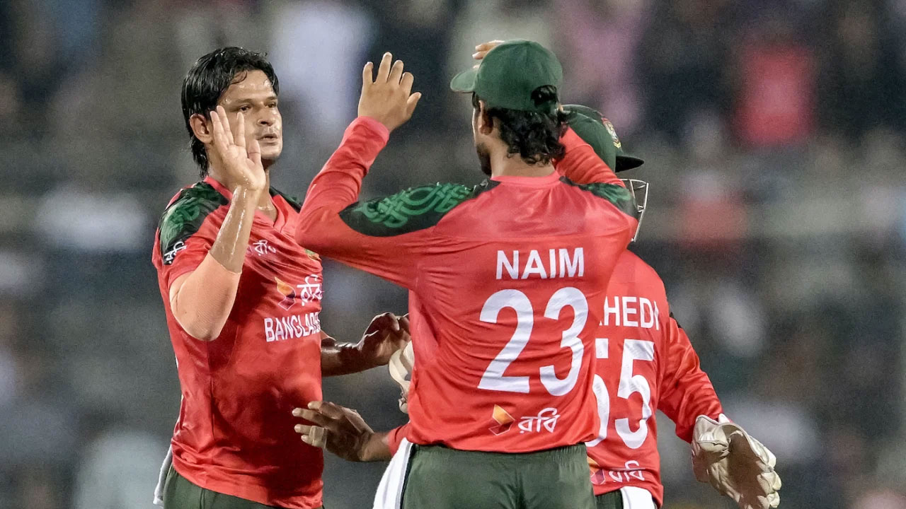 বাংলাদেশকে বড় লক্ষ্য দিলো পাকিস্তান