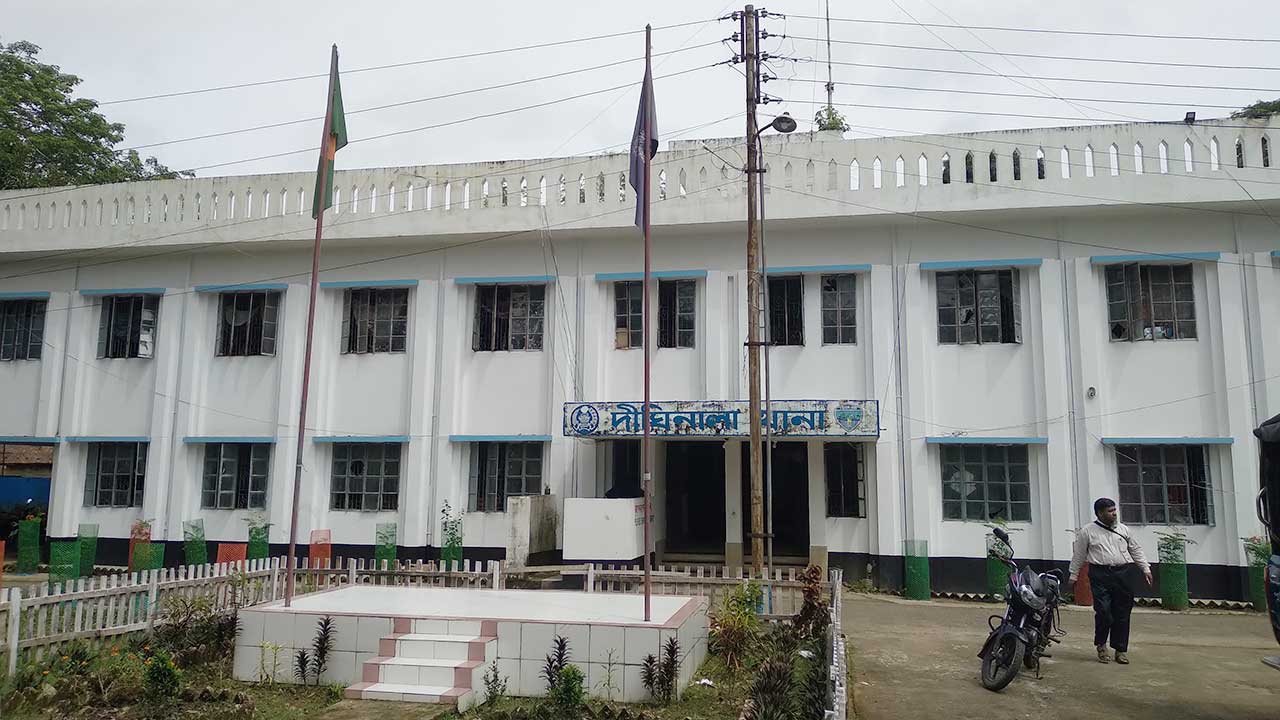 দীঘিনালায় জেএসএস ও ইউপিডিএফের মধ্যে সশস্ত্র সংঘর্ষ