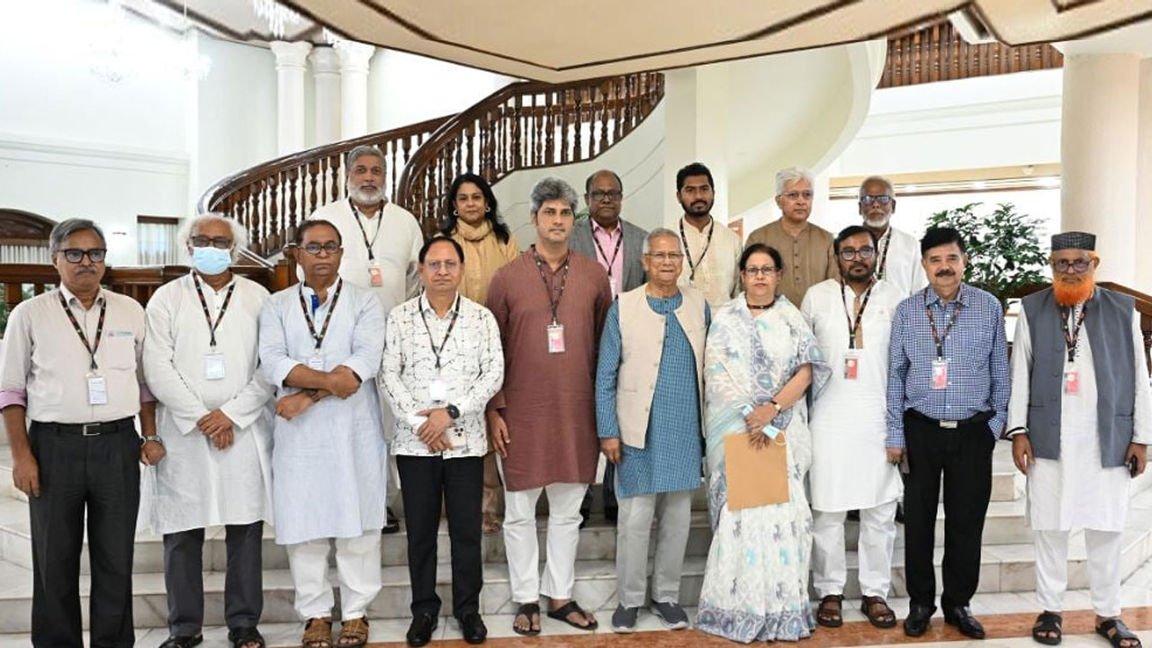 পরাজিত শক্তির নানা ষড়যন্ত্রের লক্ষণ দেখা যাচ্ছে : প্রধান উপদেষ্টা