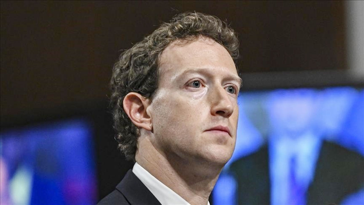 ৮০০ কোটি ডলার ক্ষতিপূরণ : জুকারবার্গের বিরুদ্ধে মামলার বিচার শুরু